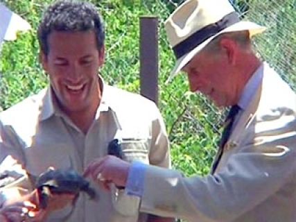 Британский принц Чарльз стал крeстным отцом новорождeнной черепахи