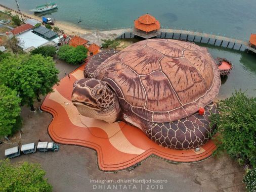 Океанариум в Индонезии в форме черепахи